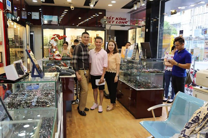 Cửa hàng bán gọng kính đẹp nhất Sài Gòn