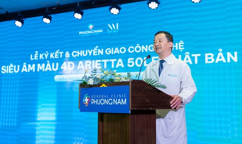 Bác sĩ Nguyễn Văn Khánh - Đại diện Phòng khám Đa khoa Phương Nam phát biểu trong sự kiện