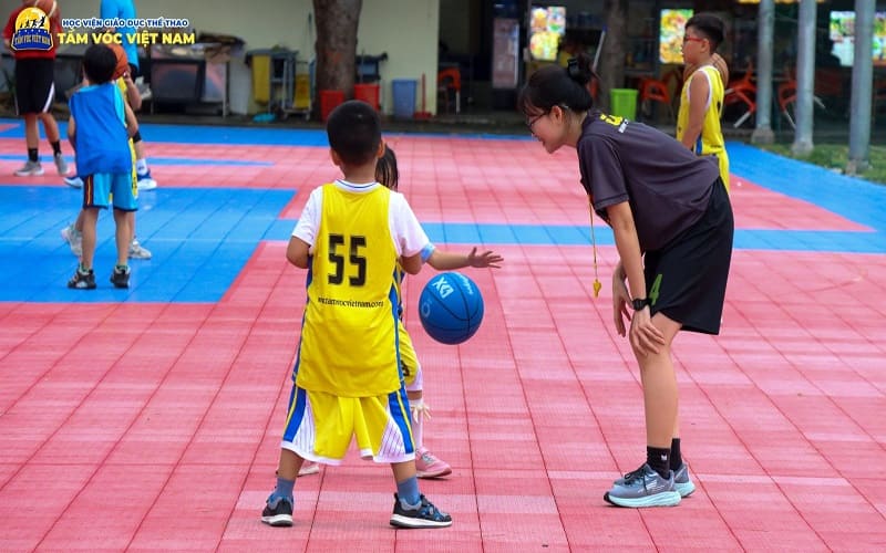 Học bóng rổ ở đâu trong TPHCM - Trung tâm thể thao Tầm Vóc Việt Nam